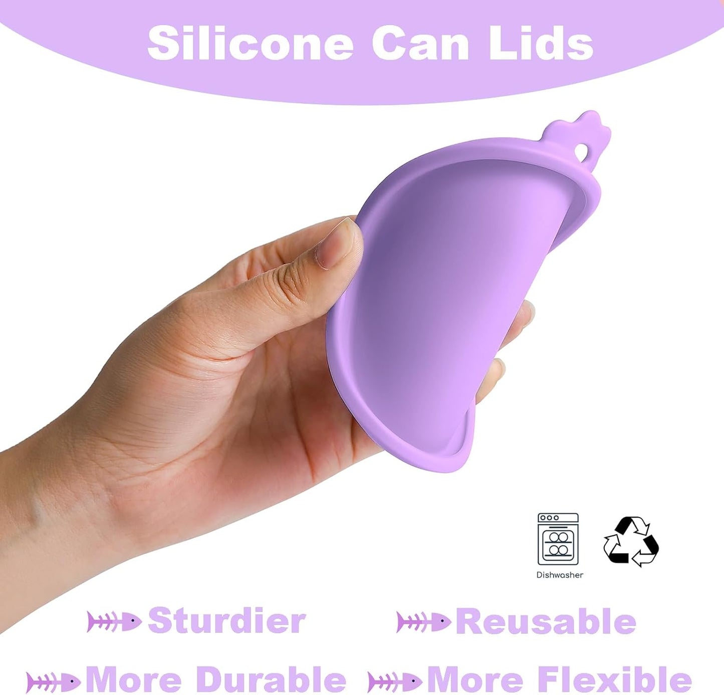 Comtim Cat Food Can Covers Lids for 5.5 oz Cans, 2 Pack Silicone Cat Food Can Lids for 5.5 oz 5.3 oz Cans...Pet Food Can Covers Reusable Can Toppers Savers for Wet Food (Lilac purple)