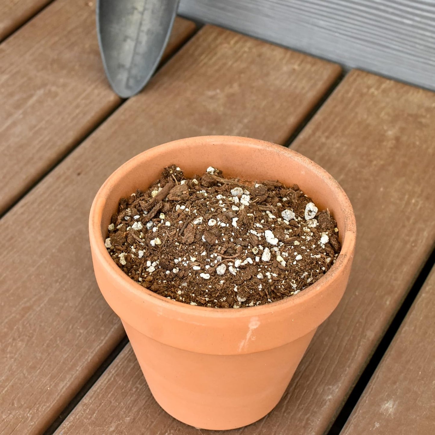 Indoor Herb Planter Potting Mix (8 Quarts), Culinary Herb Potting Soil Mix for Container Gardening