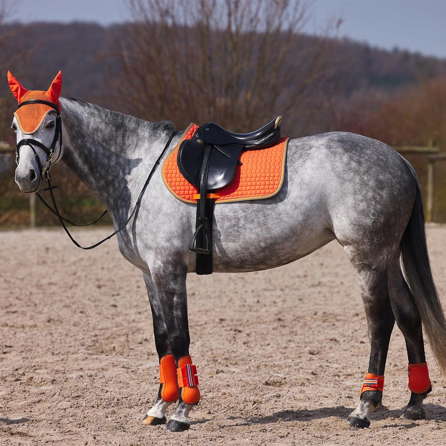 HORZE Adepto Padded All Purpose Quilted Equestrian Saddle Pad for Horses with Two-Tone Trim